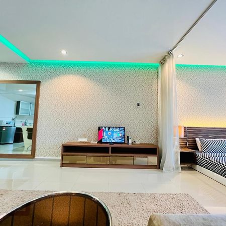 Regalia Suites & Residence By Enjoy Your Stay 吉隆坡 外观 照片