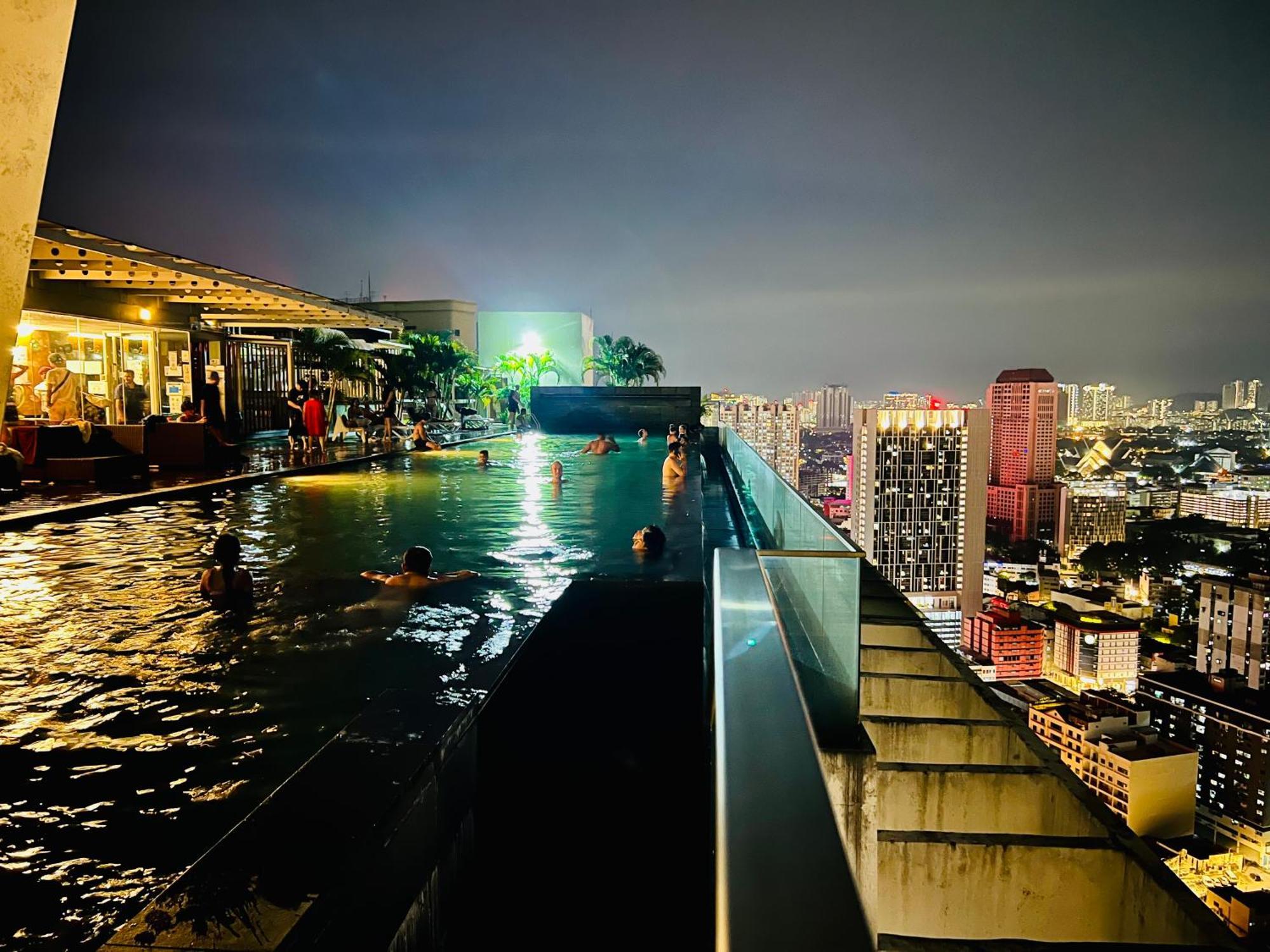 Regalia Suites & Residence By Enjoy Your Stay 吉隆坡 外观 照片