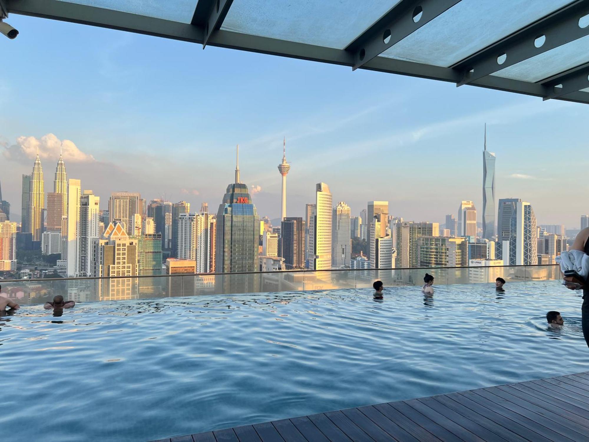 Regalia Suites & Residence By Enjoy Your Stay 吉隆坡 外观 照片