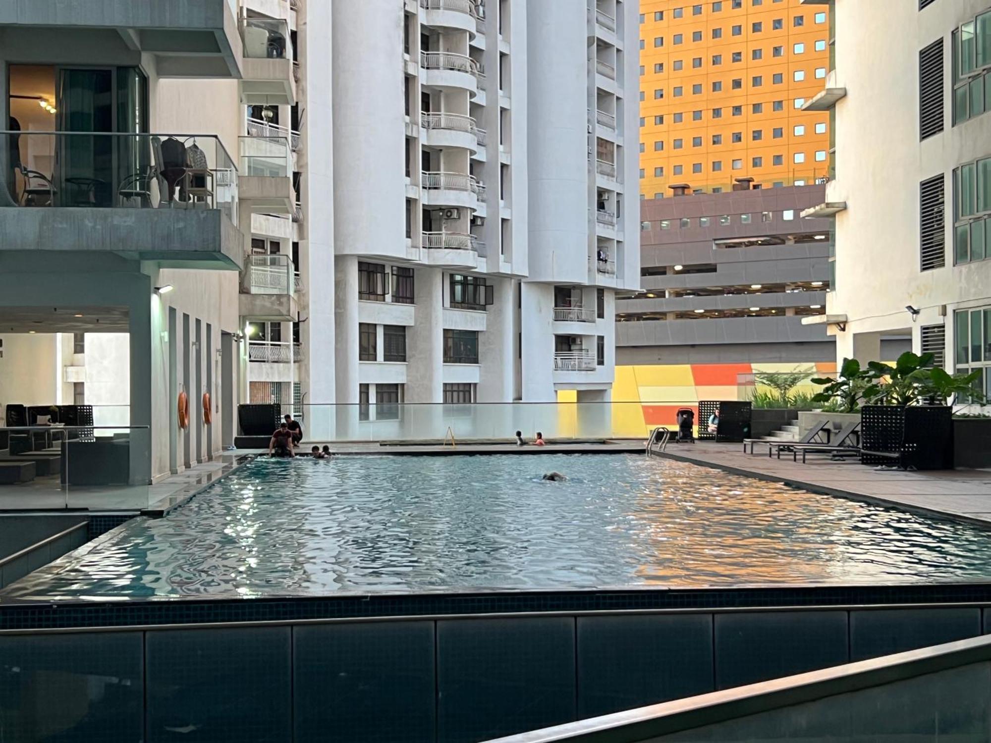 Regalia Suites & Residence By Enjoy Your Stay 吉隆坡 外观 照片